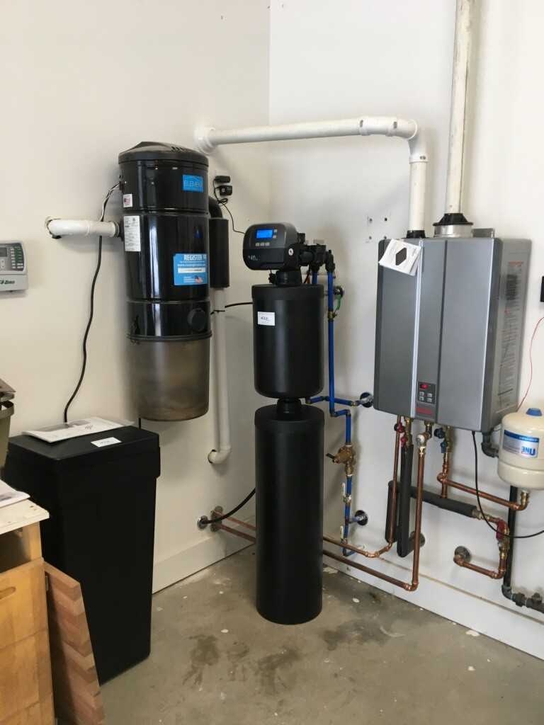 Water filtration systems and tankless water heater